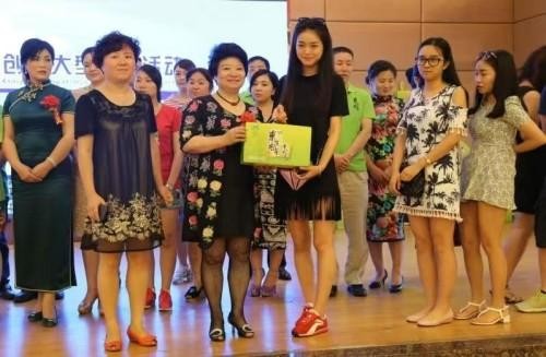 薪火赓续岐黄路 仁心济世守初心 ——建国77周年特别报道国医名师何明华