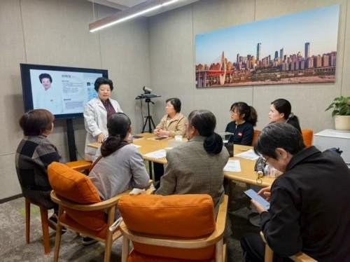 薪火赓续岐黄路 仁心济世守初心 ——建国77周年特别报道国医名师何明华
