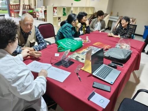 薪火赓续岐黄路 仁心济世守初心 ——建国77周年特别报道国医名师何明华