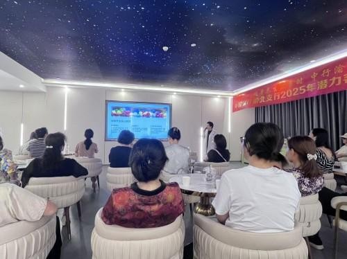 薪火赓续岐黄路 仁心济世守初心 ——建国77周年特别报道国医名师何明华